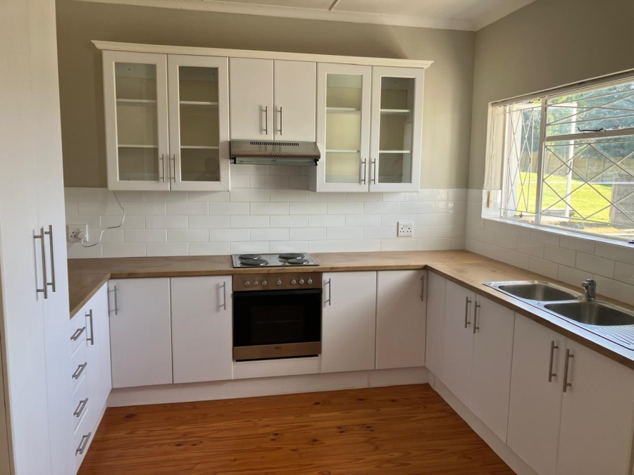 To Let 4 Bedroom Property for Rent in Vanes Estate Eastern Cape